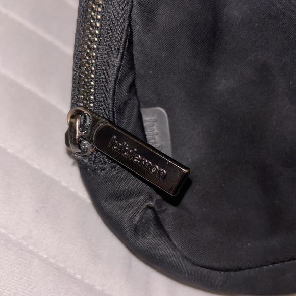 Lululemon Limited Edition Everywhere Belt Bag - Picture 3 of 9